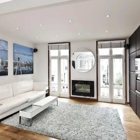 Designer 2 Bedroom Pimlico